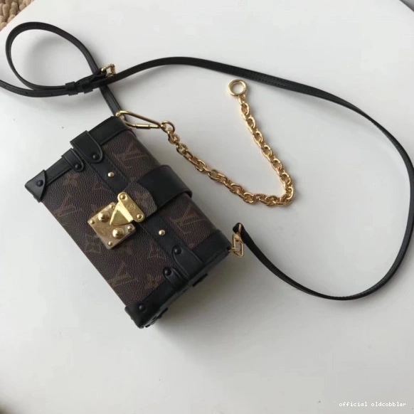 Petite CHANELutch Louis Malle Trunk Vuitton 0822